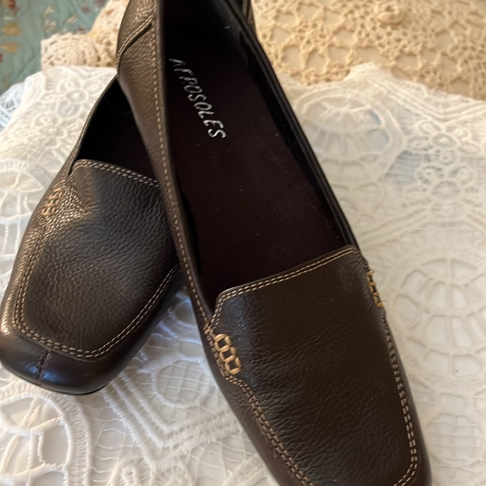 Aerosoles kitten heels - Picture 4 of 10
